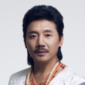 周显扬透露为让主演变成超级英雄，全体都 孙怡曝情人节时尚大片 俏皮少女风气质淡然优雅 2017-02-14 今日正值情人节之际，孙怡曝光了一组写真大片。